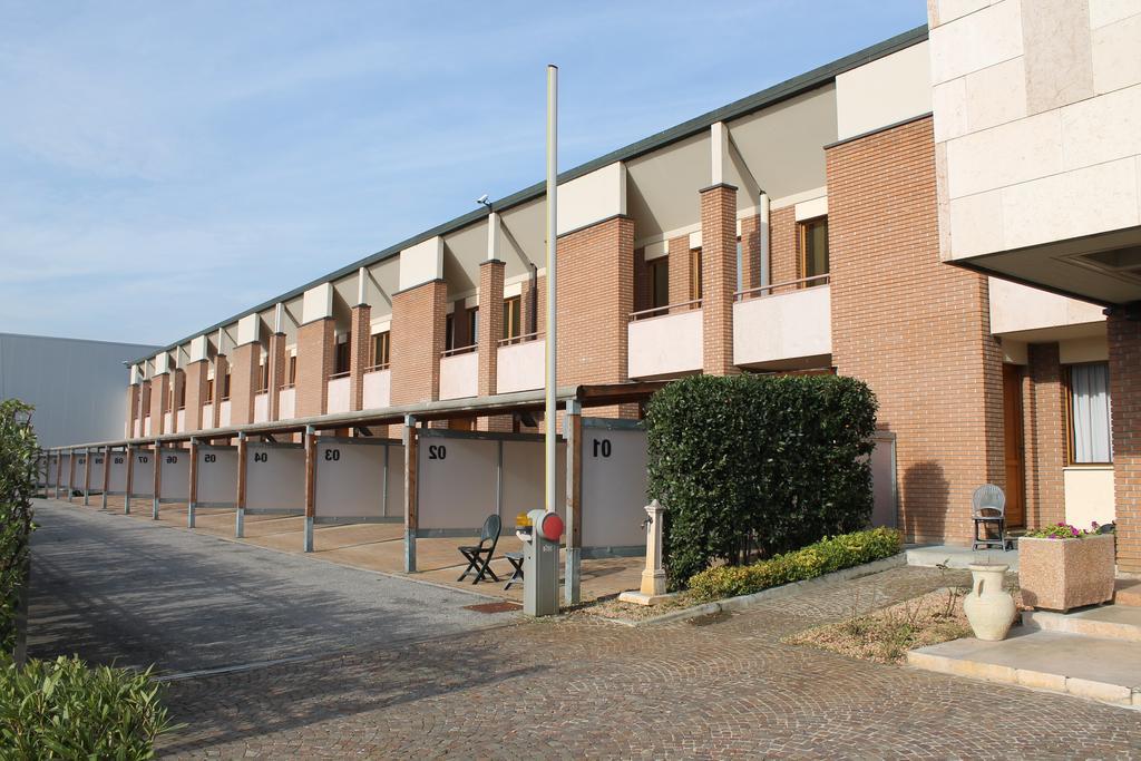Hotel Cangrande Di Soave Esterno foto