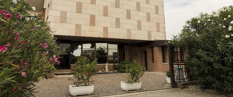 Hotel Cangrande Di Soave Esterno foto